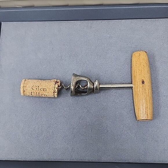 Vintage Corkscrew Wine Bottle Opener - Picture 1 of 1